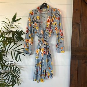 WORLD MARKET FLORAL VELOUR ROBE ONE SIZE